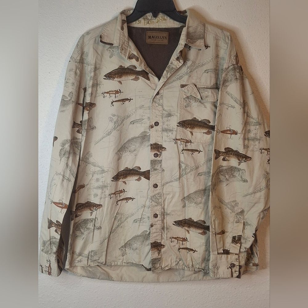 Magellan Outdoors Tan and Brown Button down Shirt size large
